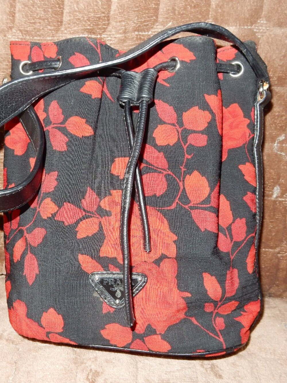 Black & Red drawstring bag